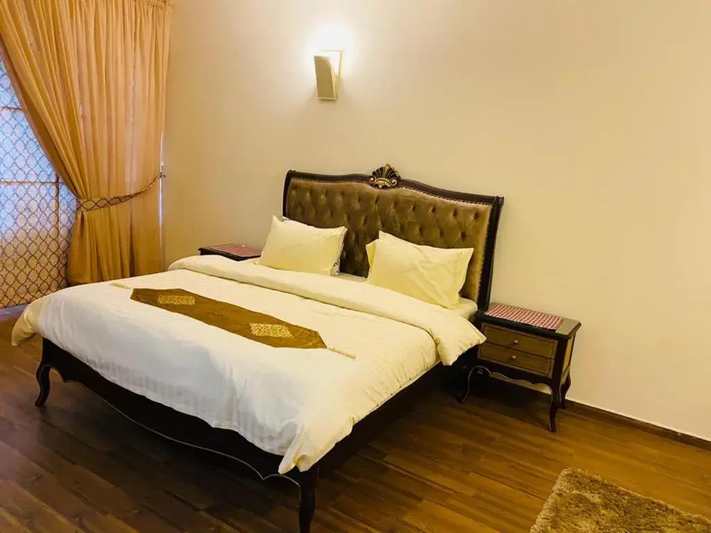 Royal Two Bed Luxury Apartment Gulberg