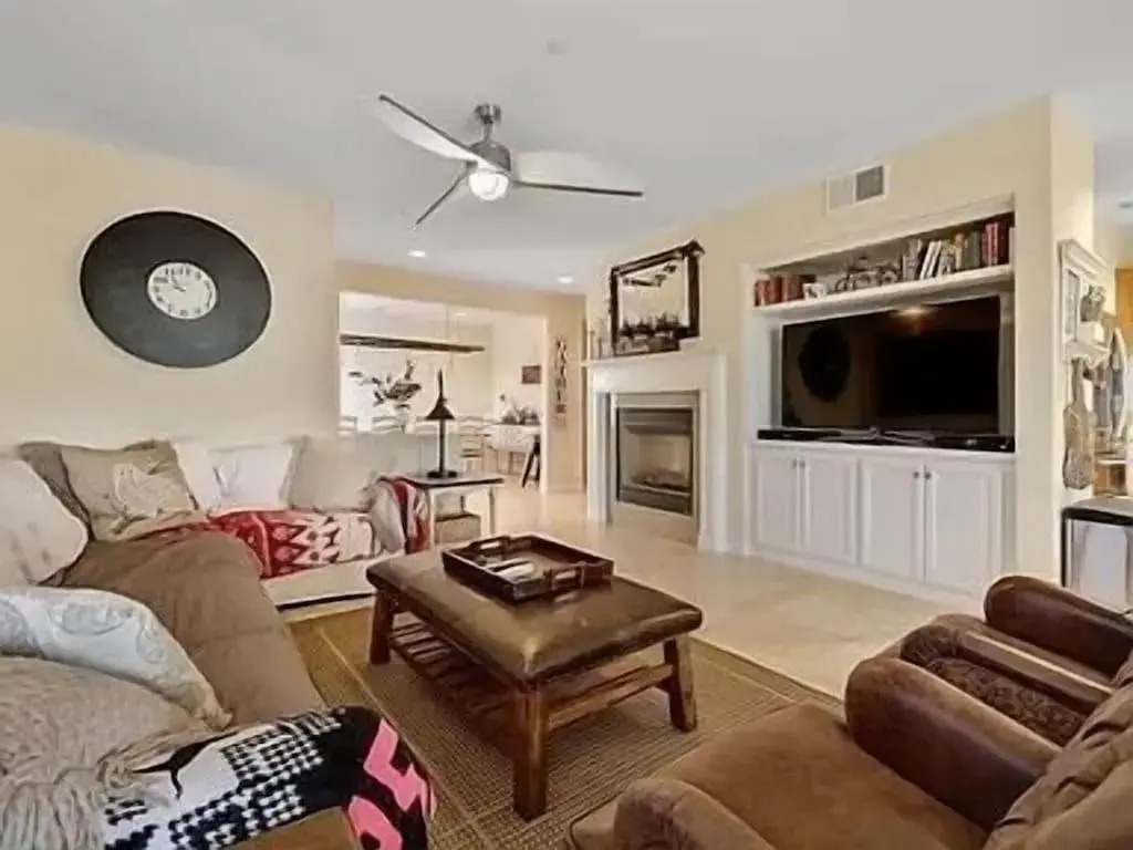 Terra Lago Lakehouse Villa, close to golf, tennis, festivals and shopping!