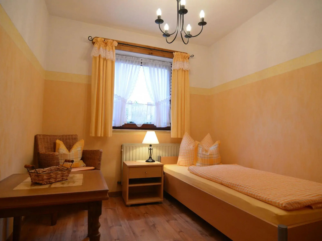 Quaint Apartment in Zeil am Main with Terrace