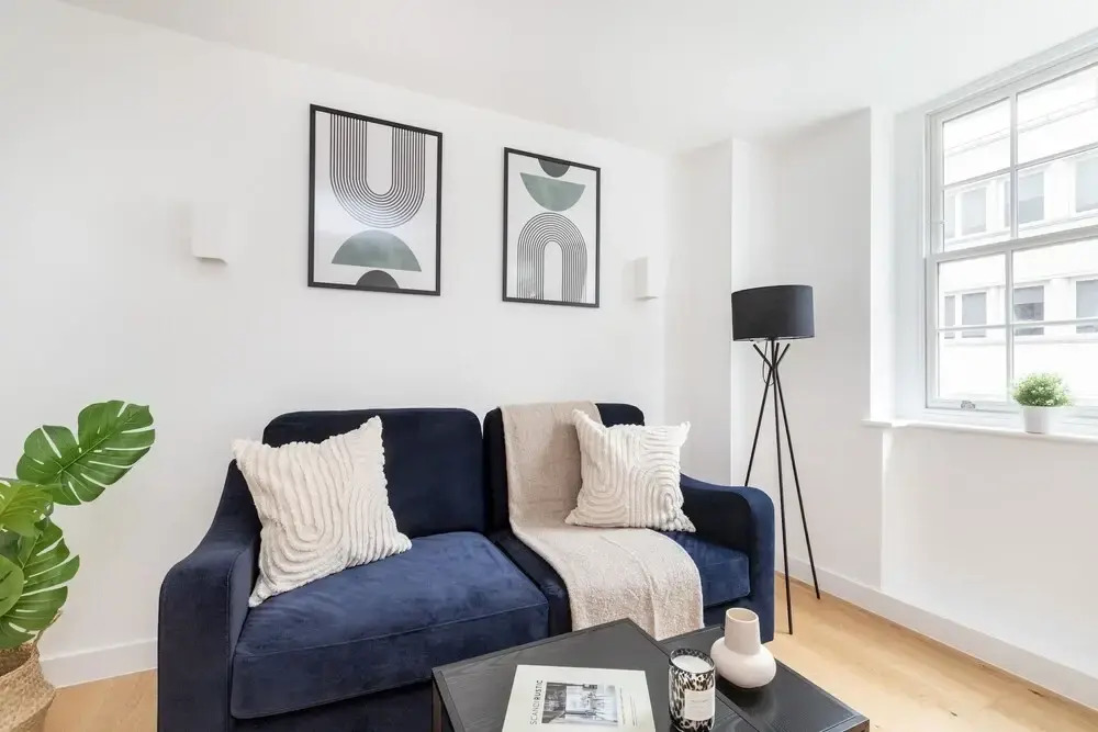 Chic 1BR by Goodge Street Station