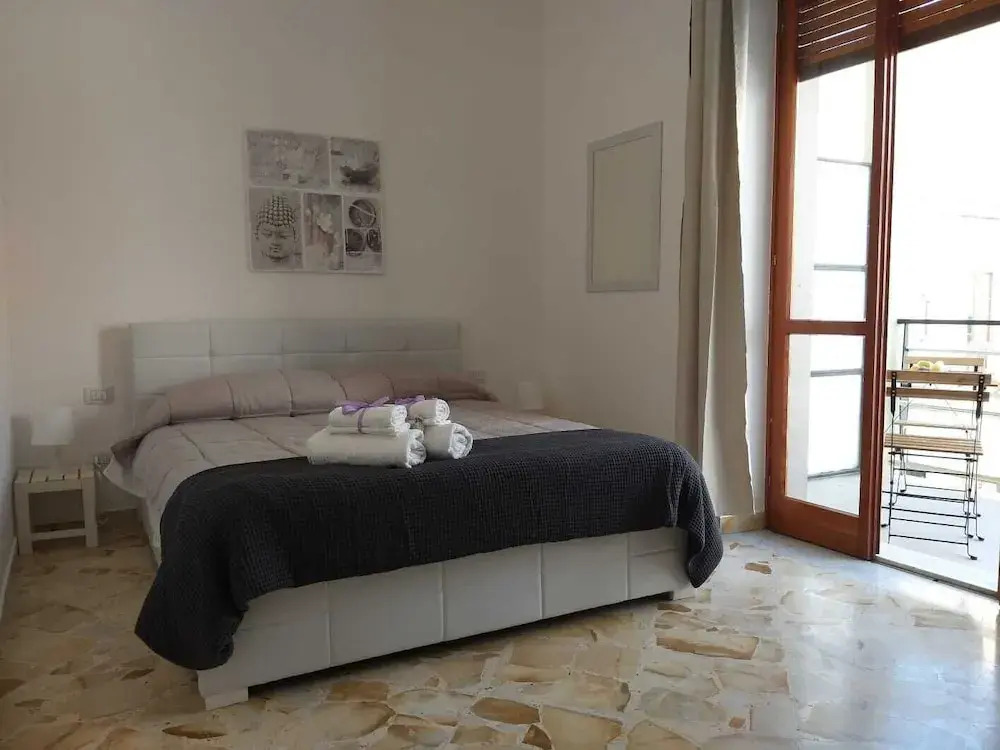 Alexander Rooms