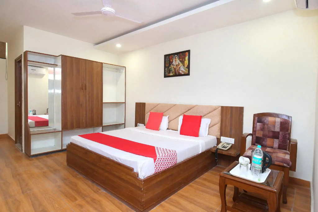 Hotel O Amaze Inn Indo Pak Bus Stand