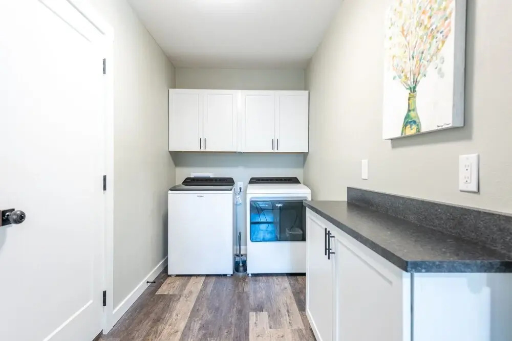 Zander Haus 3 Bedroom Home by RedAwning