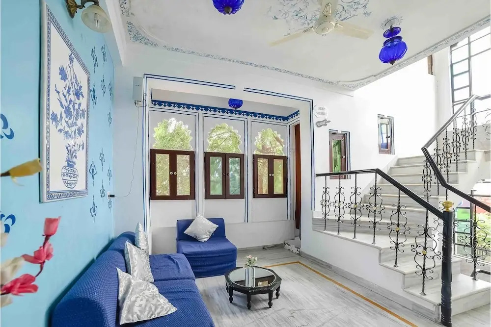 Hotel Sargam Sadan