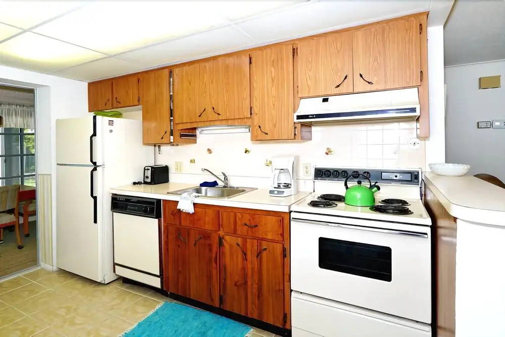 Pier House 3 Bedrooms 2 Bathrooms Home