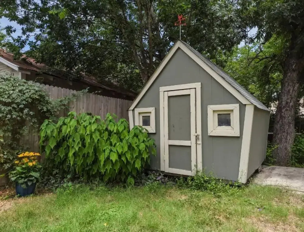Charming Studio W/deck & Garden