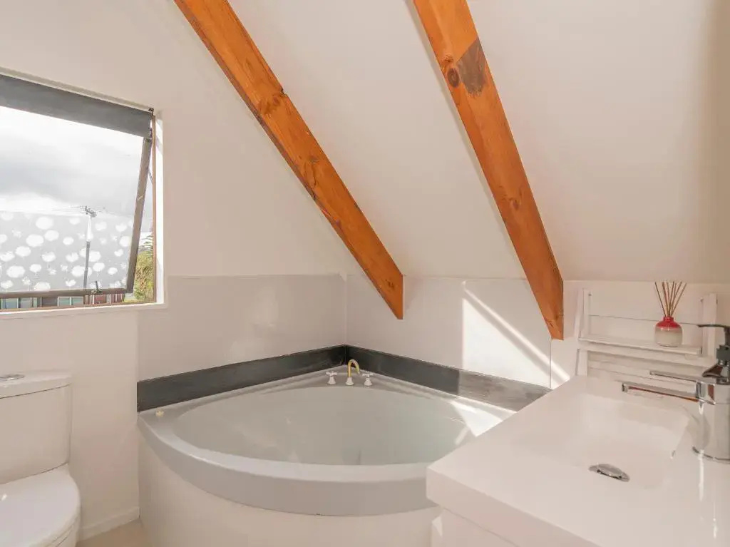 Surfscape - Whitianga Holiday Home