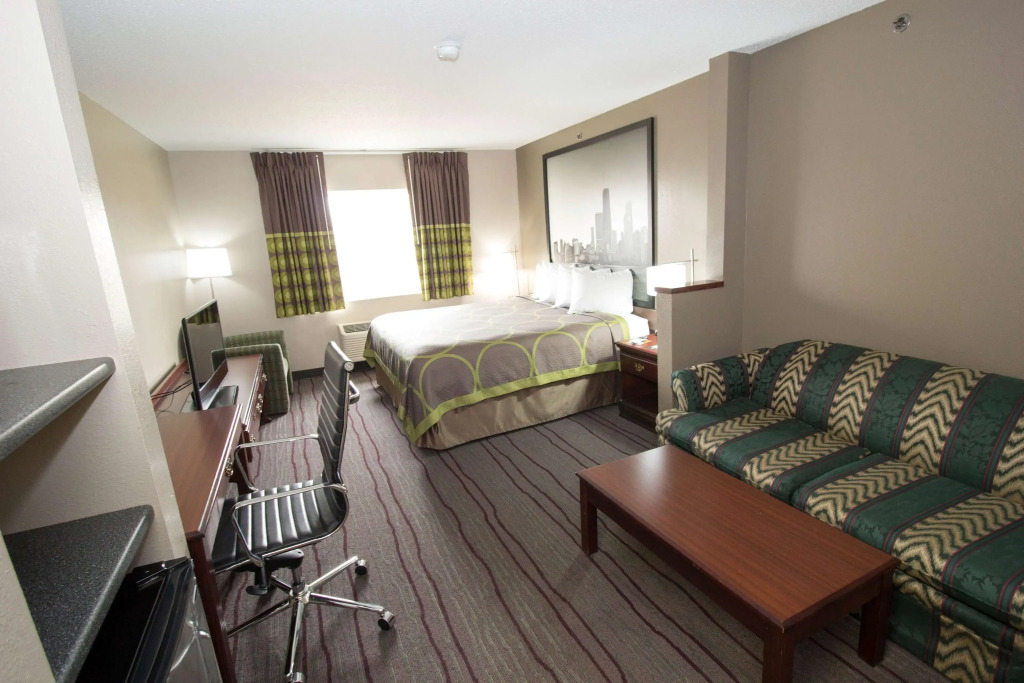 Super 8 by Wyndham Chicago OHare Airport