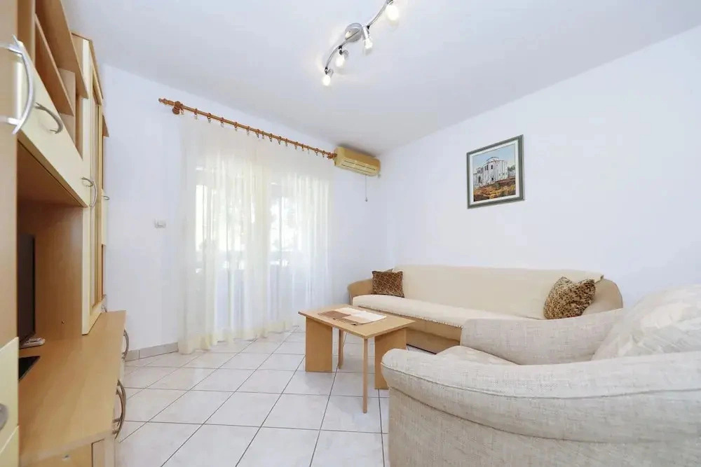 Apartment Emina