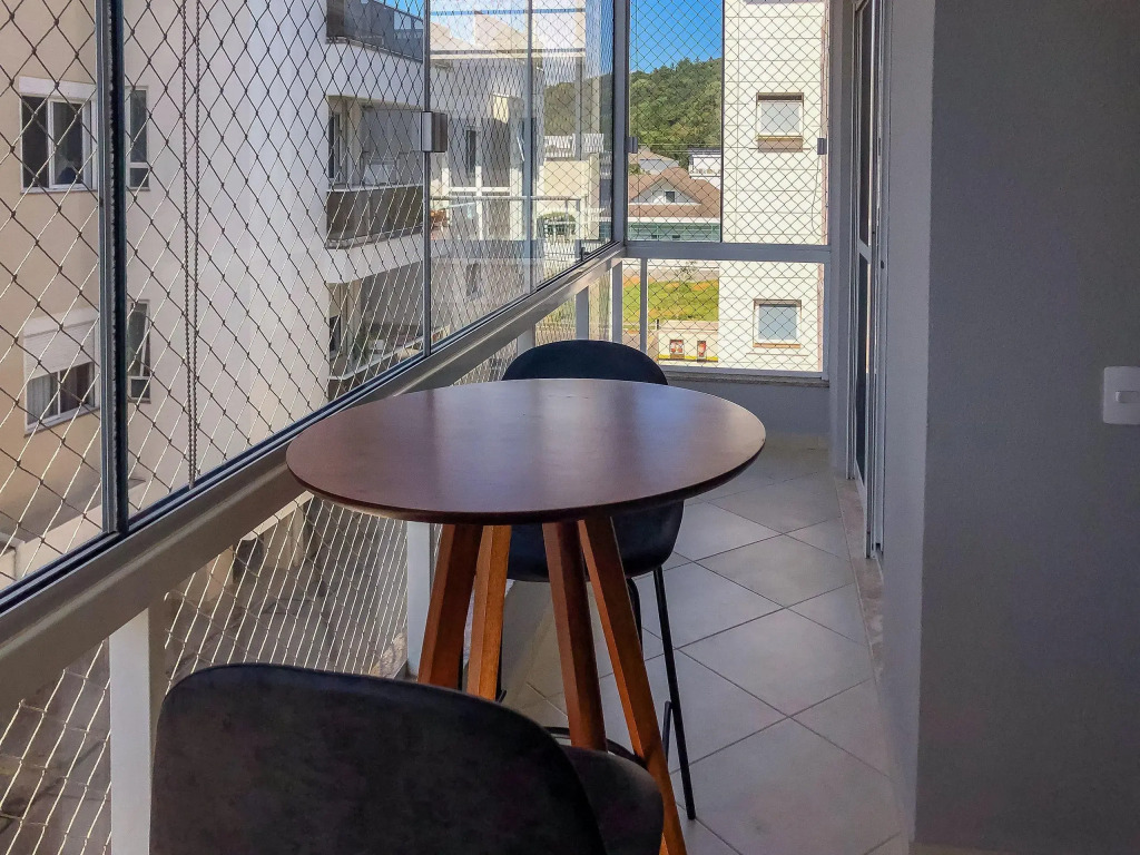 Belo apto a 5min da praia em Floripa RDB204