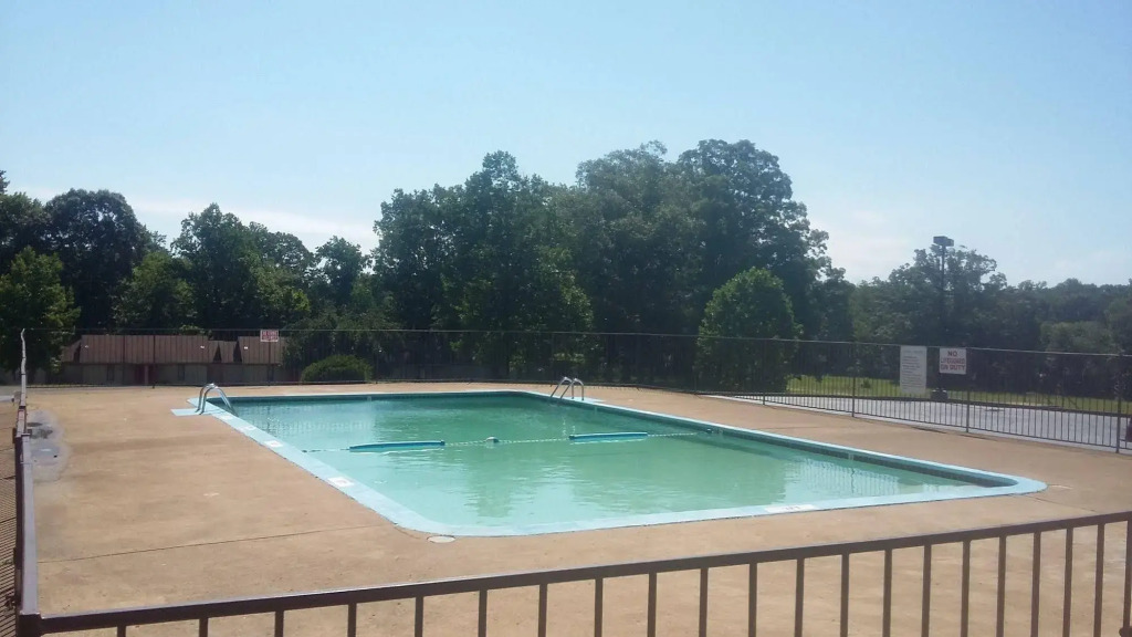Paris Inn and Suites