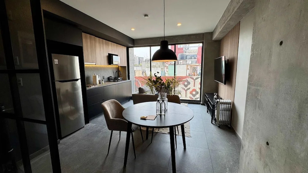 w Tasteful 1BR w Private Balcony in Tabacalera