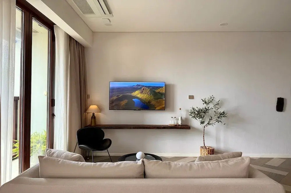 The Metropole - Horizon View Riverside
