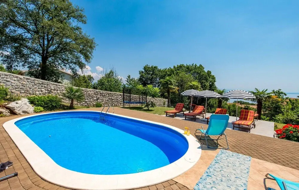 Awesome Home In Opric
