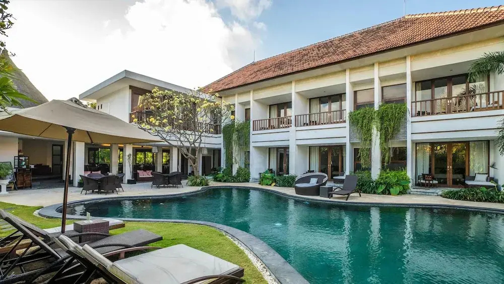 Huge 16 Bedrooms Villa in Bali for Your Group and Party