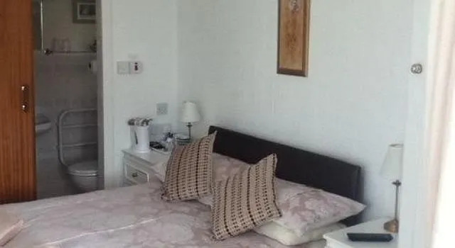 The Pilatus - Guest house