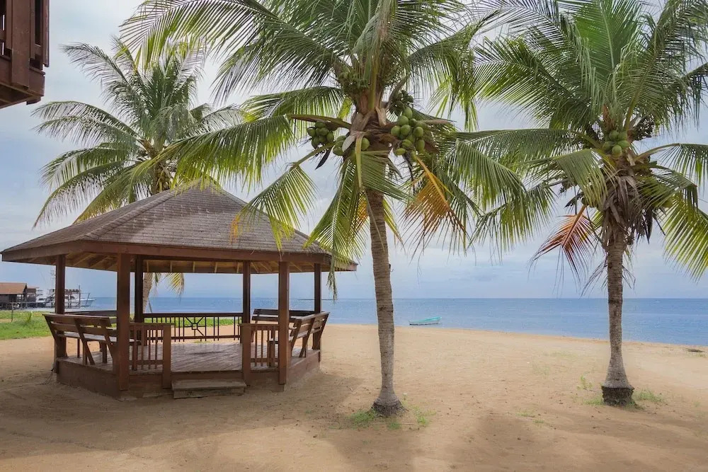 Roatan Ocean View- 2nd Floor 2 Bedroom Apts by RedAwning