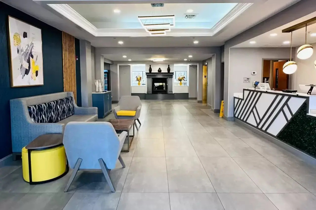 Comfort Inn & Suites Ashland - Richmond North