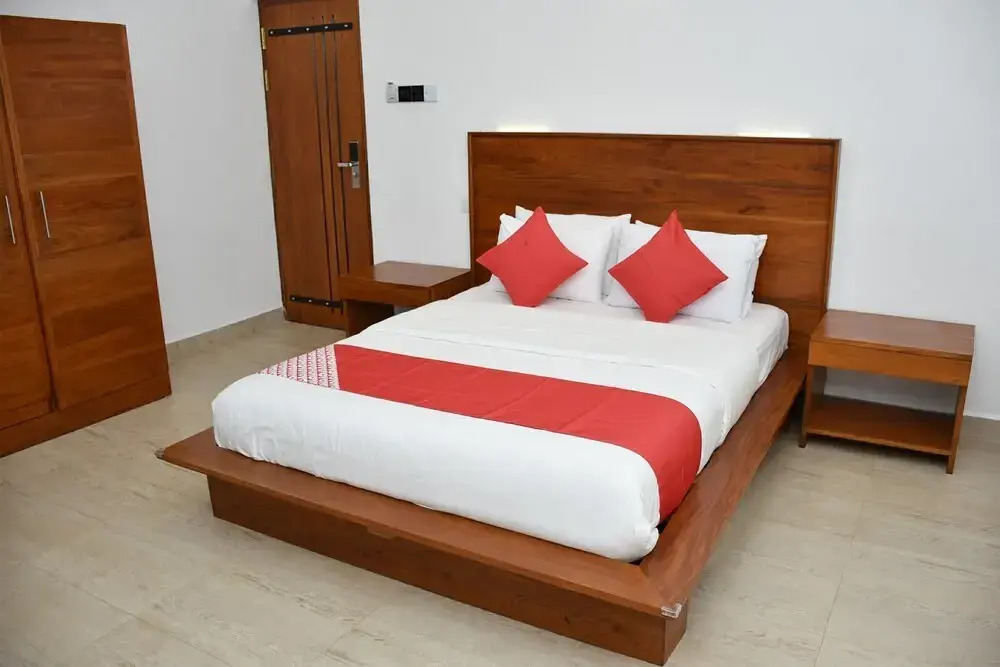 OYO 446 Yensfield Hotel