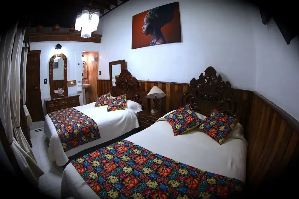 HOTEL CASA BAEZ