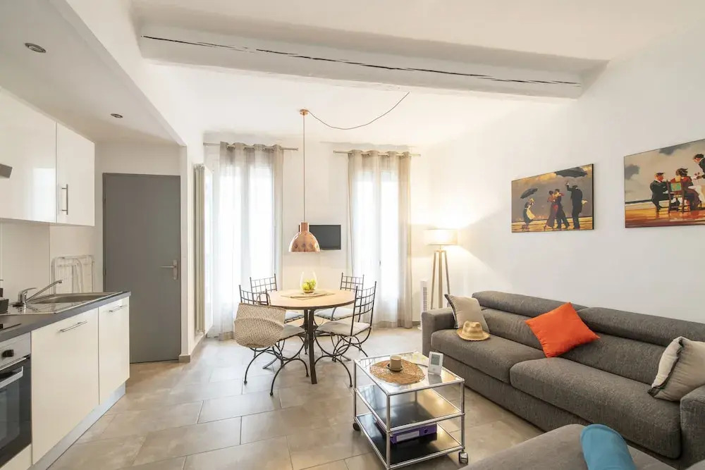 Suite Oisiveté Garage  Clim