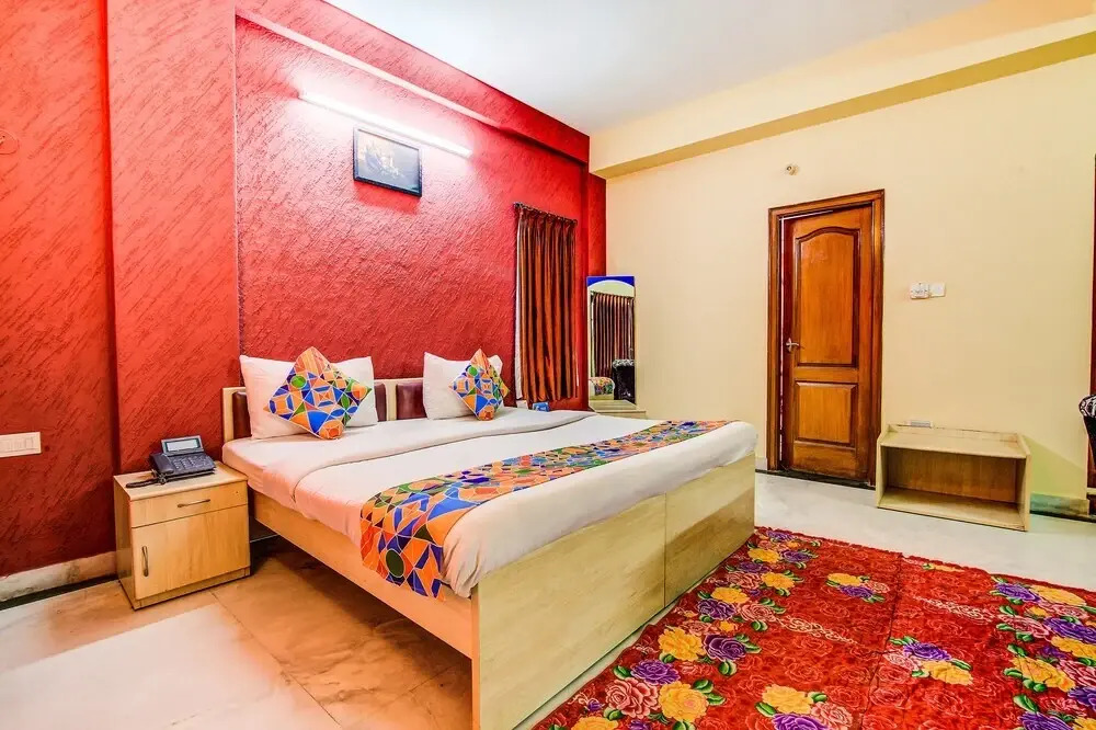 Maple Green Deluxe By FabHotels