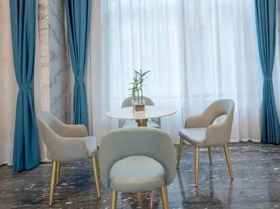 LongFeng Hotel