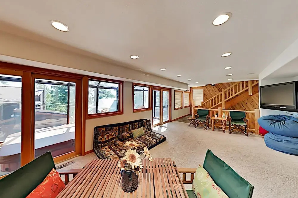 391johnm 4 Bedroom Home