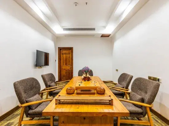 Deyi Hotel