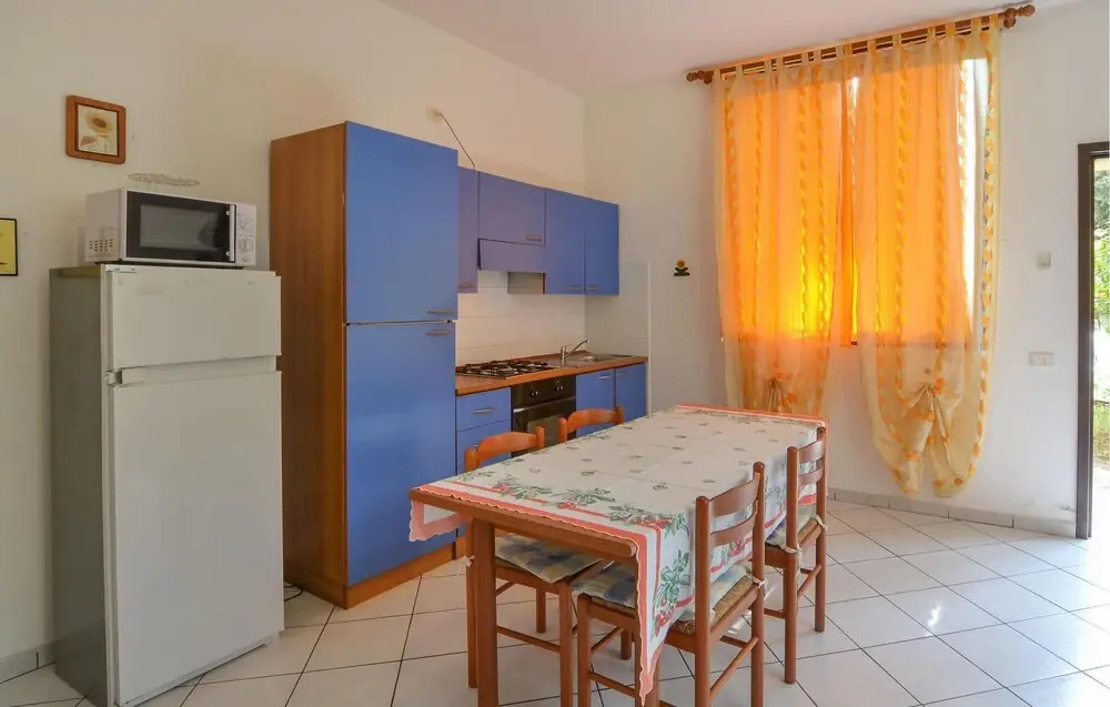 Stunning Apartment in Rosolina Mare With 1 Bedrooms, Outdoor Swimming Pool and Wifi