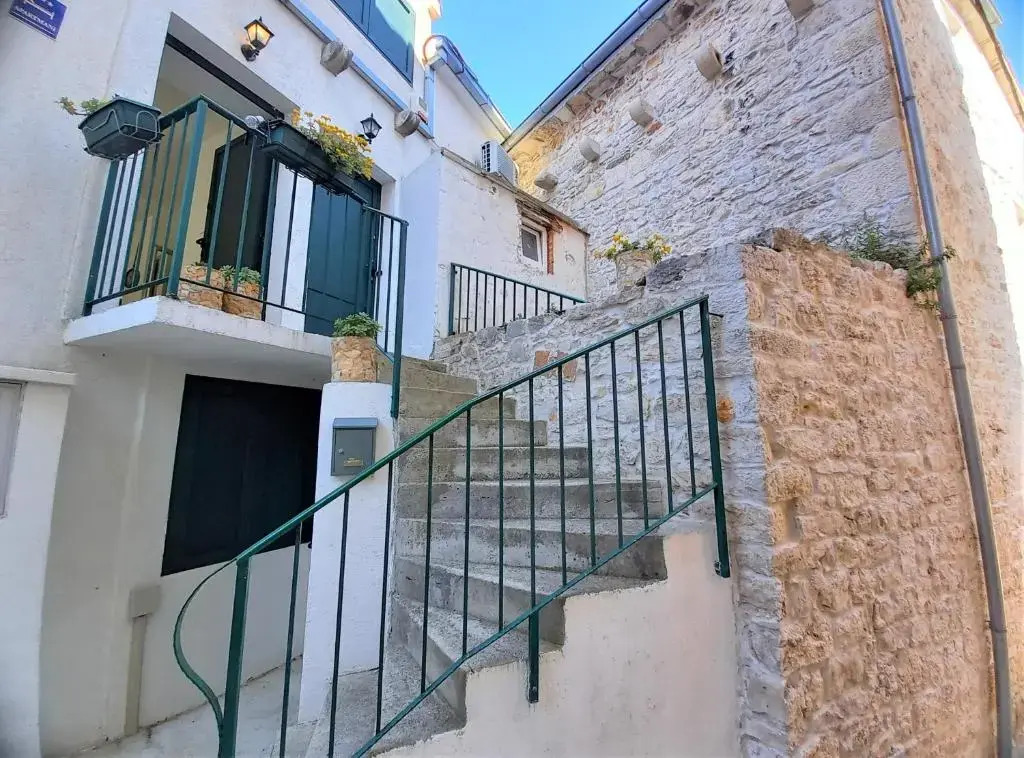 Megi Apartman