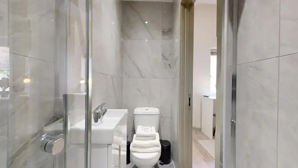 Battersea Park Chic Studio Serviced Apartments