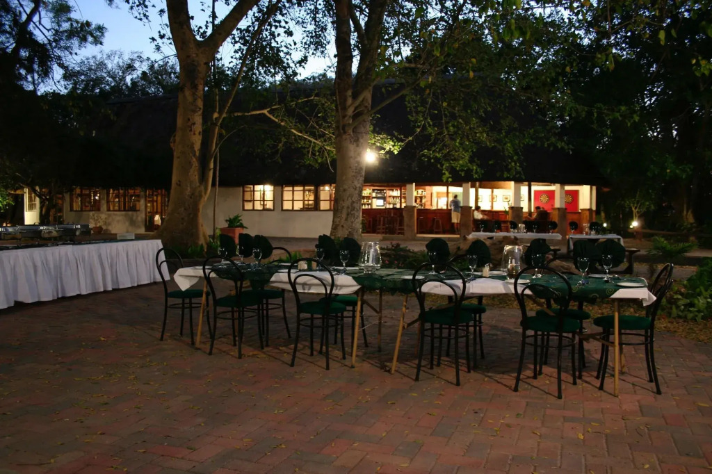 Island Safari Lodge