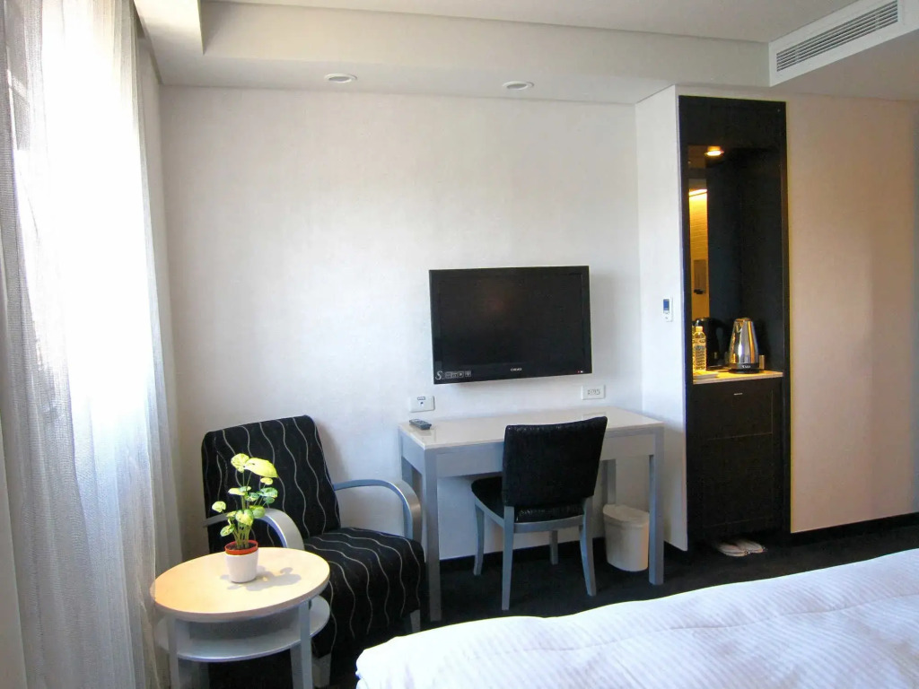 Harbor View Hotel