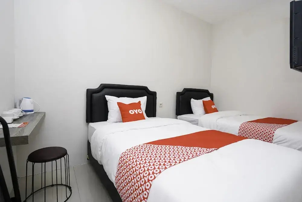 F7 Residence by OYO Rooms