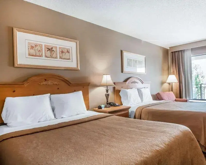 Quality Inn US65 & E Battlefield Rd Springfield