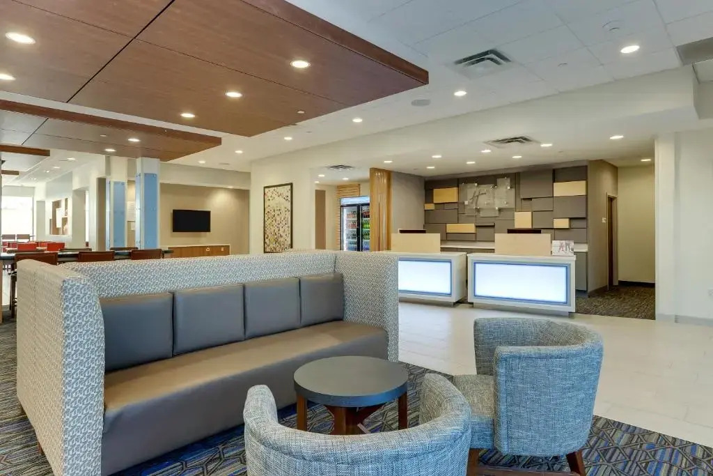 Holiday Inn Express & Suites Winston Salem Sw Clemmons by IHG