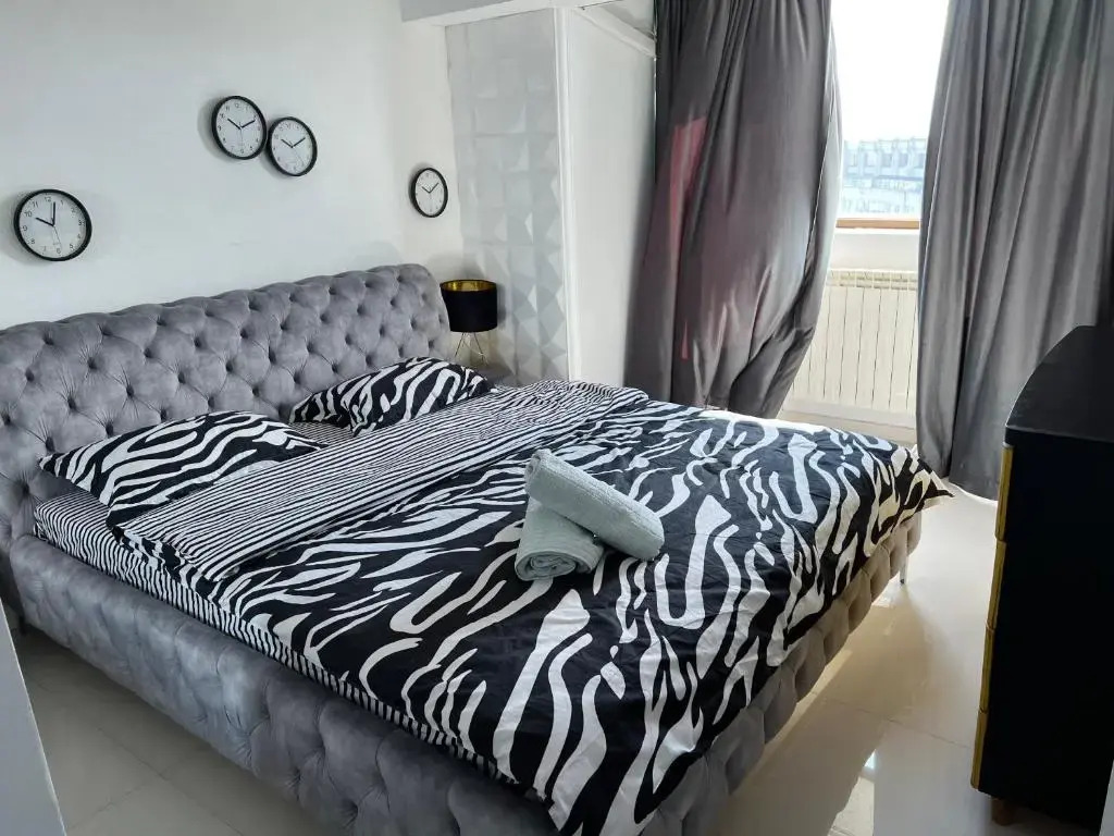 APARTMENT 58 Unirii 75 H1