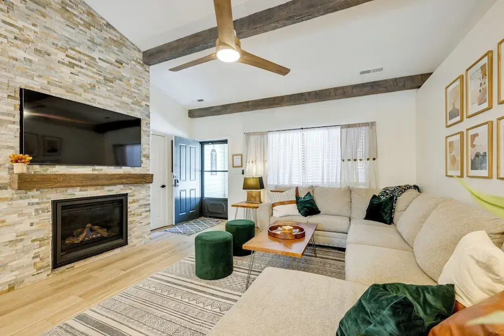 Stylish Flagstaff Hideaway w/ Hot Tub & Fire Pit!