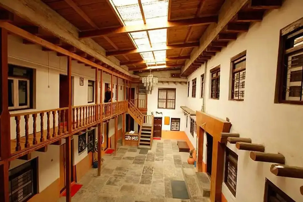 Hotel Om's Home