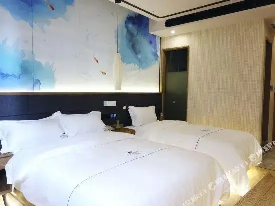 Superior Hotel (Shanghai Wanda Plaza Tonghe New Village Metro Station)