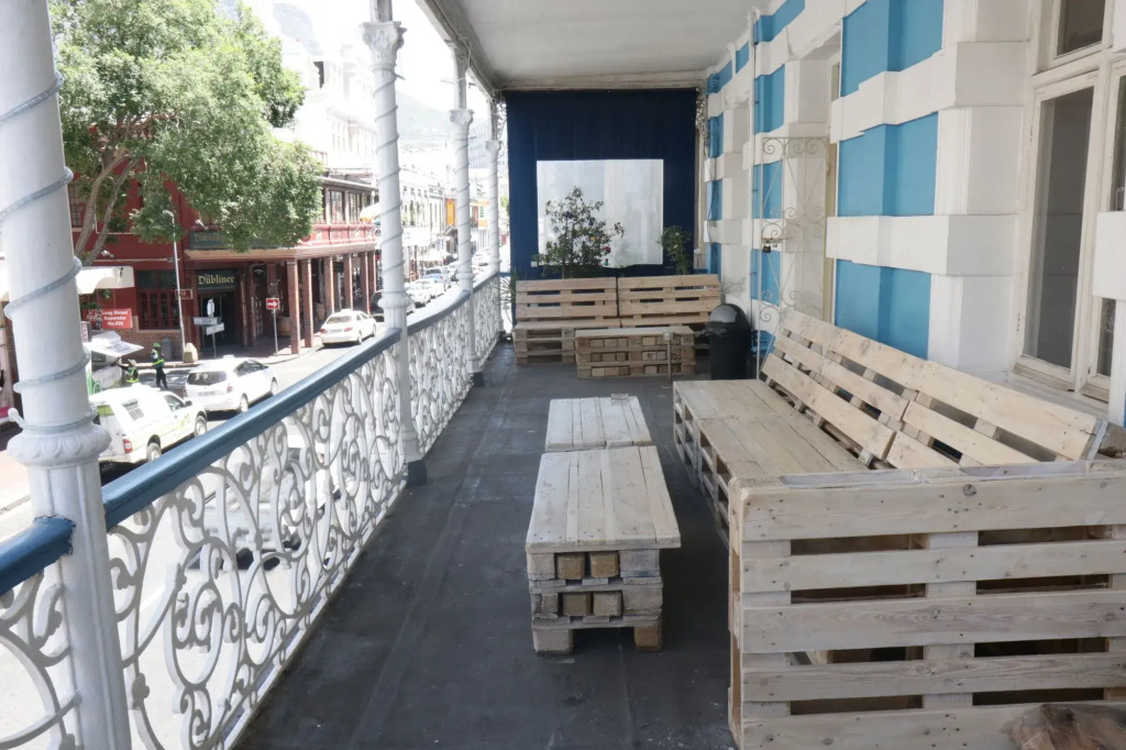 Urban Hive Backpackers