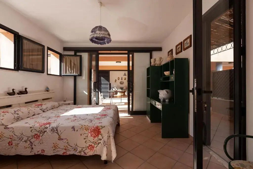 Casa sulla spiaggia di Torre Orso posti auto m222