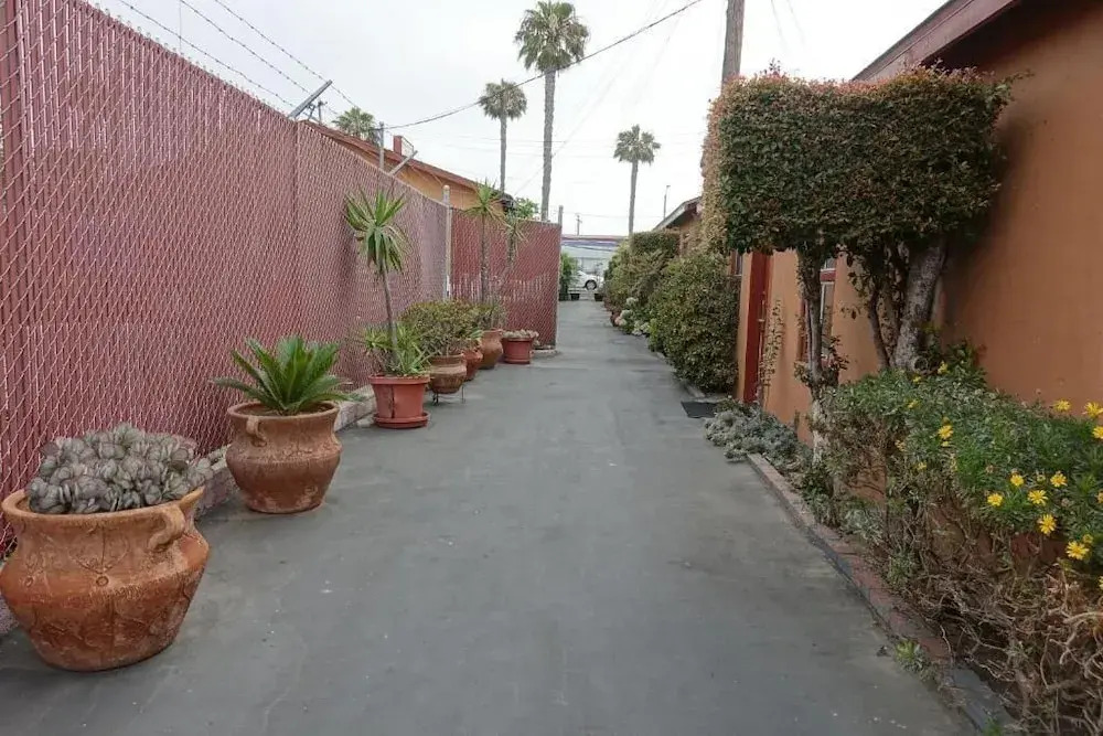 Baycities Motel