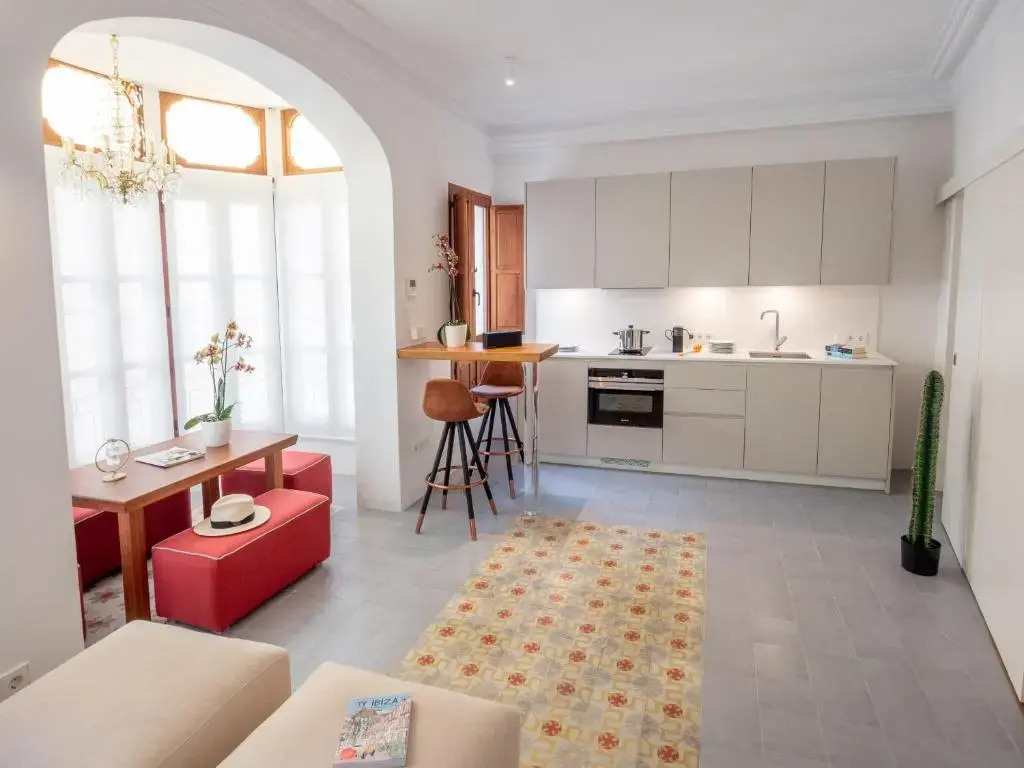 Es Palauet Brandnew one suite apartment in Ibiza center