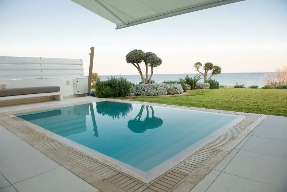 Villa Scarlet