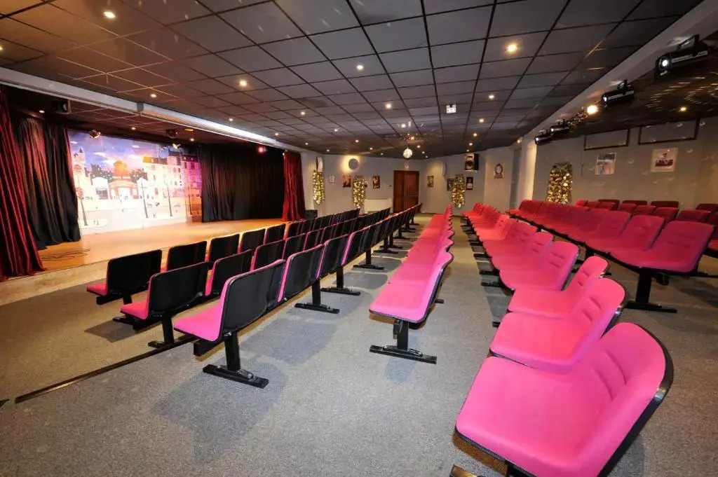 Les Hameaux De Lozere Sure Hotel Collection by Best Western