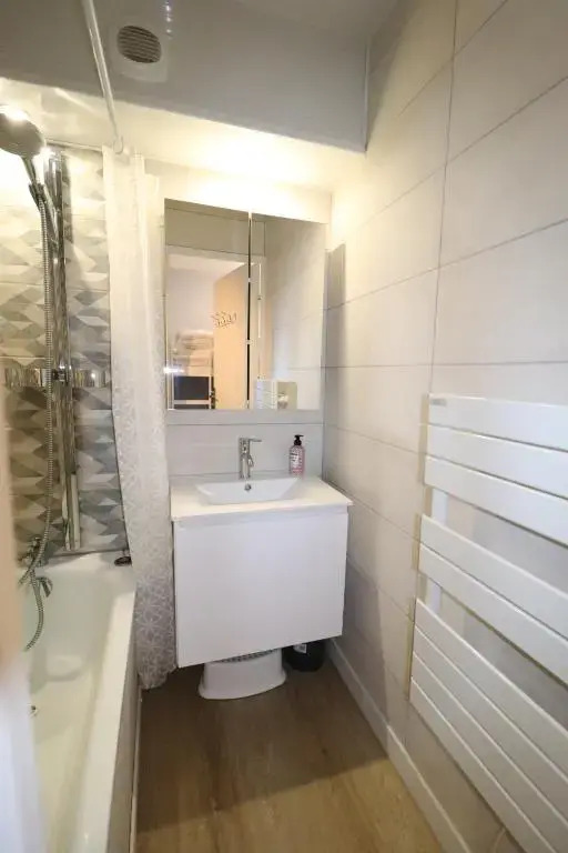 Studio 4 pers avec balcon centre ville
