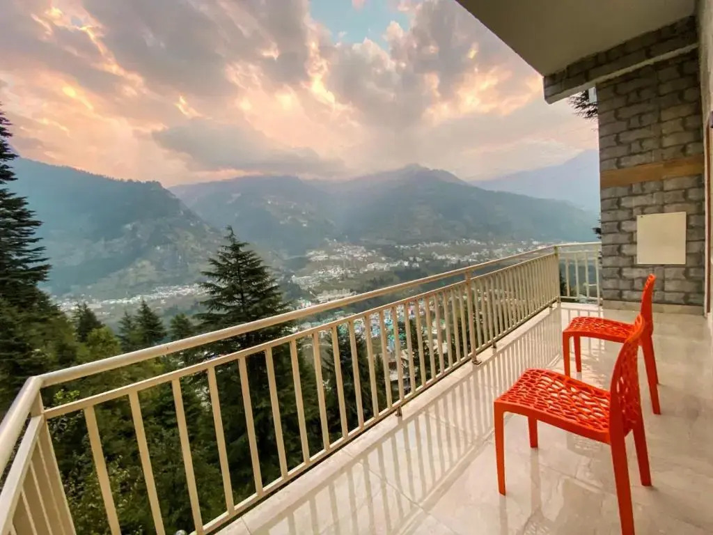Hotel Grand Oasis Manali