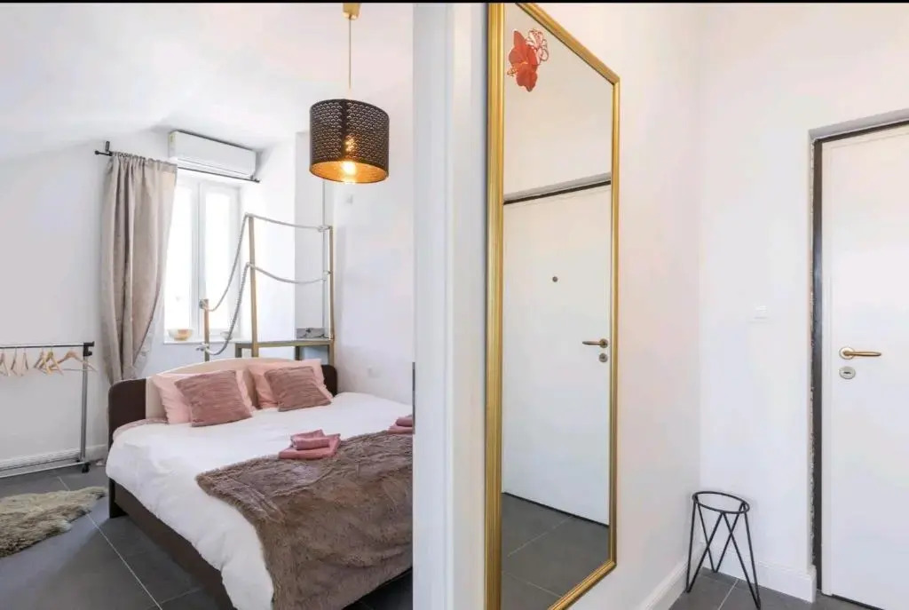 Just Like This - Cityapartment with Netflix